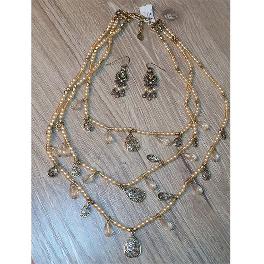 Curated Bundle Robert Rose Necklace Plus Earrings - Picture 3 of 4